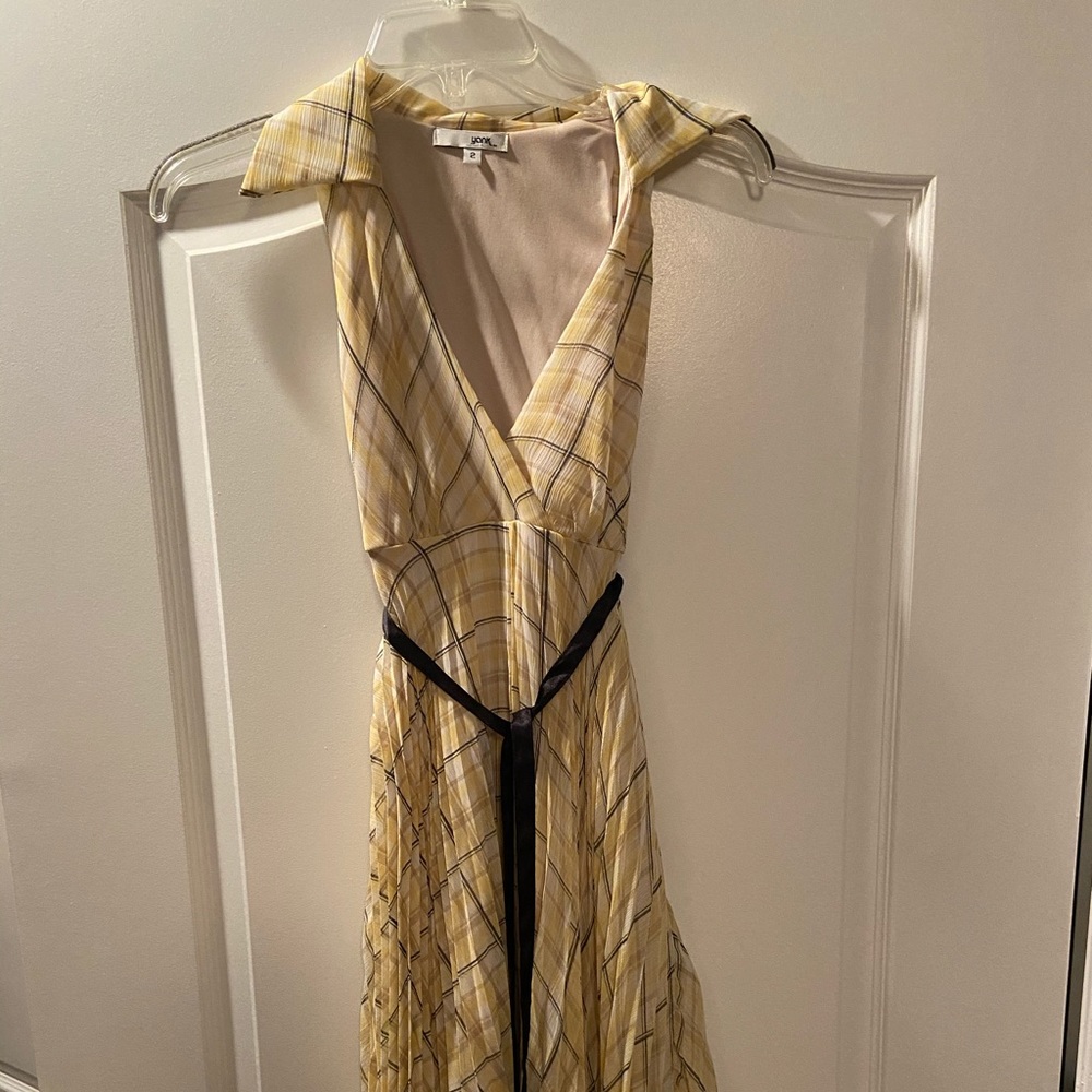 Ladies dress size 2 with tags